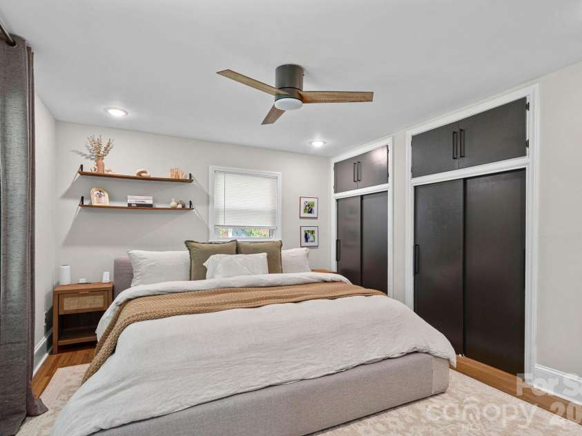 1036 Cutler Place, Charlotte, NC 28205.  MLS# CAR4407872, YatesRealty ID 21978. Primary Bedroom