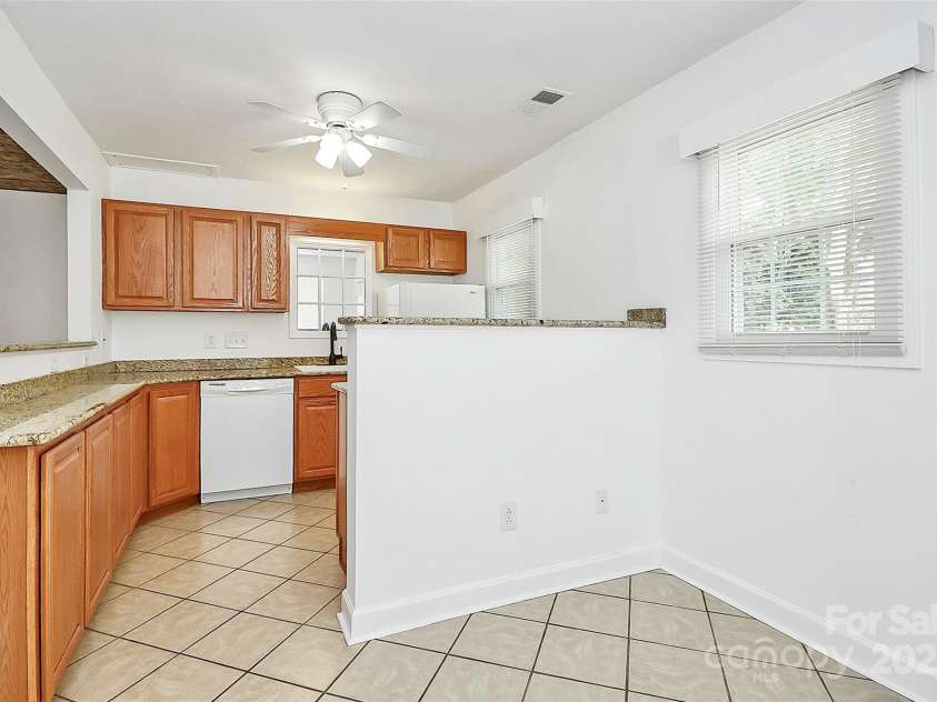 8062 Knights Bridge Road, Charlotte, NC 28210.  MLS# CAR4274826, YatesRealty ID 21978. 