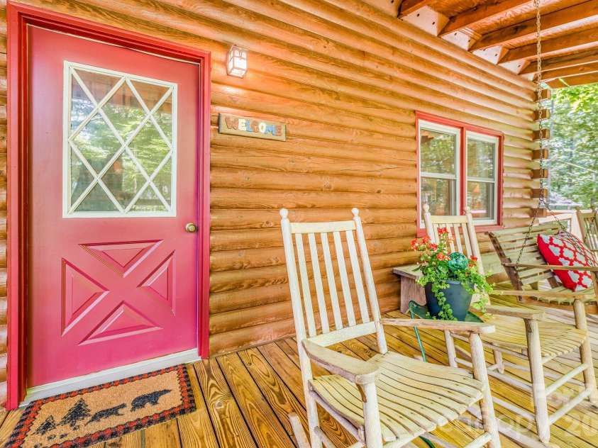 51 Spruce Street, Maggie Valley, NC 28751.  MLS# CAR4378166, YatesRealty ID 21979. 