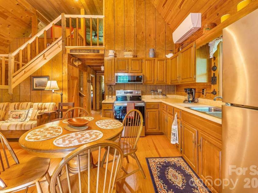 51 Spruce Street, Maggie Valley, NC 28751.  MLS# CAR4378166, YatesRealty ID 21979. 