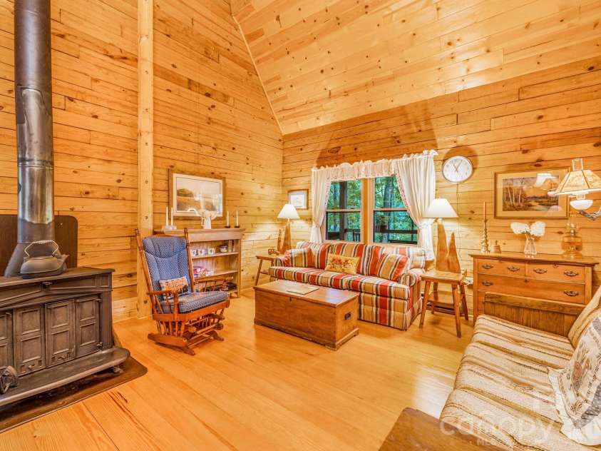 51 Spruce Street, Maggie Valley, NC 28751.  MLS# CAR4378166, YatesRealty ID 21979. 