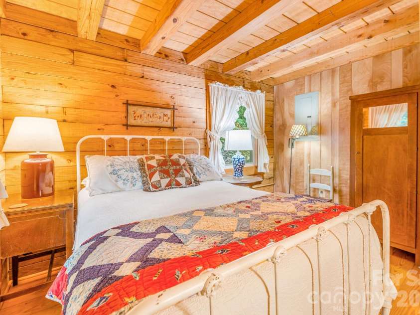 51 Spruce Street, Maggie Valley, NC 28751.  MLS# CAR4378166, YatesRealty ID 21979. 