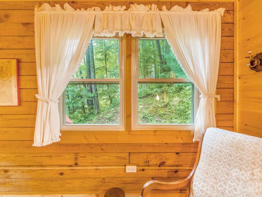 51 Spruce Street, Maggie Valley, NC 28751.  MLS# CAR4378166, YatesRealty ID 21979. 