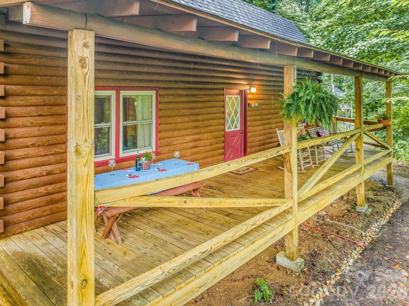 51 Spruce Street, Maggie Valley, NC 28751.  MLS# CAR4378166, YatesRealty ID 21979. 
