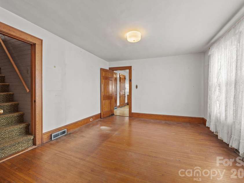 911 Long ES Street, Salisbury, NC 28144.  MLS# CAR4350433, YatesRealty ID 2198. 
