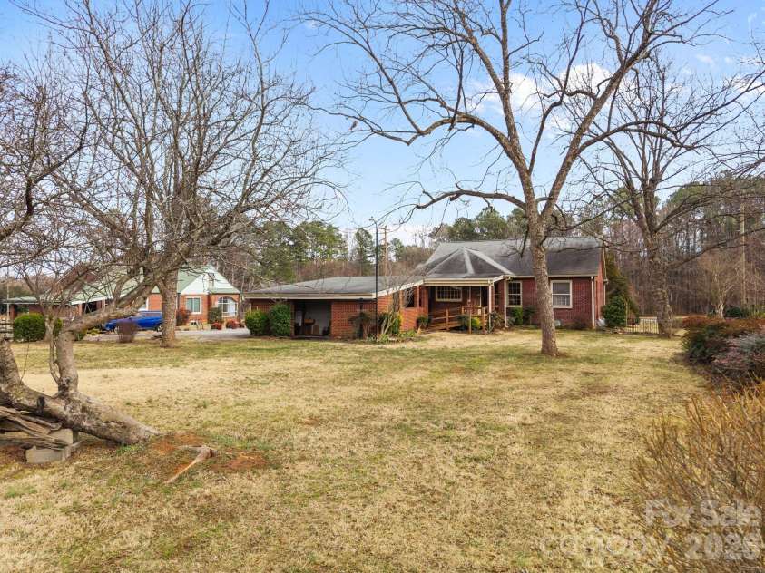 911 Long ES Street, Salisbury, NC 28144.  MLS# CAR4350433, YatesRealty ID 2198. 
