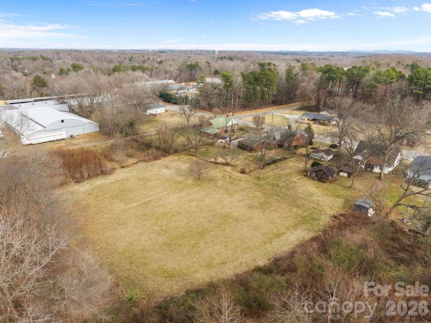 911 Long ES Street, Salisbury, NC 28144.  MLS# CAR4350433, YatesRealty ID 2198. 