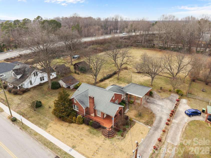 911 Long ES Street, Salisbury, NC 28144.  MLS# CAR4350433, YatesRealty ID 2198. 
