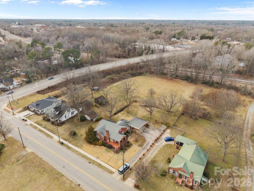 911 Long ES Street, Salisbury, NC 28144.  MLS# CAR4350433, YatesRealty ID 2198. 