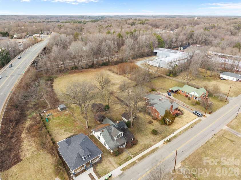 911 Long ES Street, Salisbury, NC 28144.  MLS# CAR4350433, YatesRealty ID 2198. 