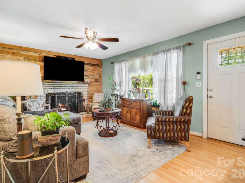 458 Beach Drive, Hendersonville, NC 28792.  MLS# CAR4379104, YatesRealty ID 21984. 