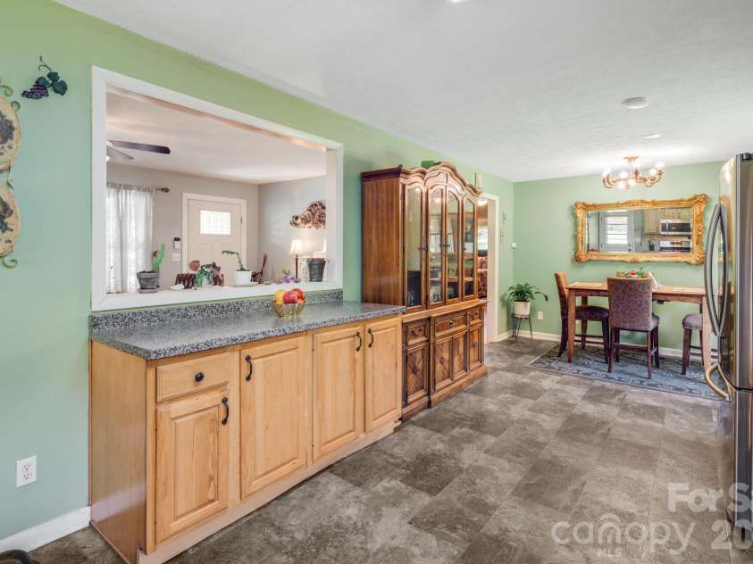 458 Beach Drive, Hendersonville, NC 28792.  MLS# CAR4379104, YatesRealty ID 21984. 