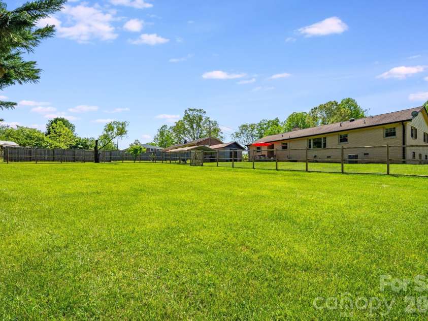 458 Beach Drive, Hendersonville, NC 28792.  MLS# CAR4379104, YatesRealty ID 21984. 