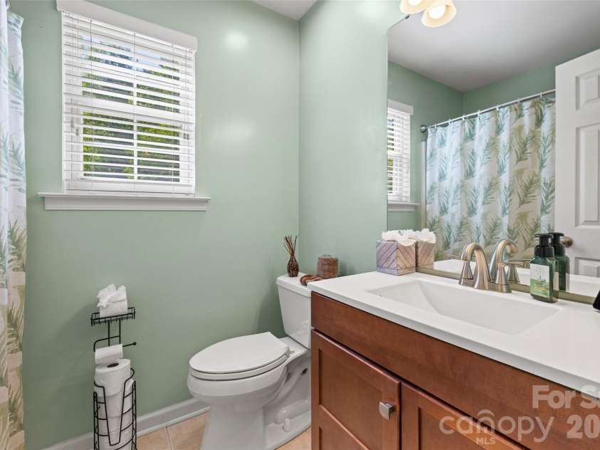 5821 Rowan Way, Charlotte, NC 28214.  MLS# CAR4380233, YatesRealty ID 21987. Full Bath for Additional Rooms 