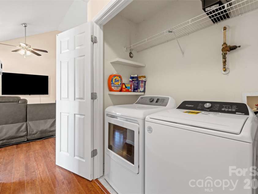 5821 Rowan Way, Charlotte, NC 28214.  MLS# CAR4380233, YatesRealty ID 21987. Laundry Room