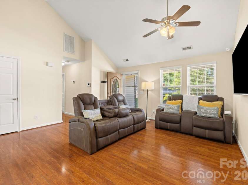 5821 Rowan Way, Charlotte, NC 28214.  MLS# CAR4380233, YatesRealty ID 21987. Open Family Room 