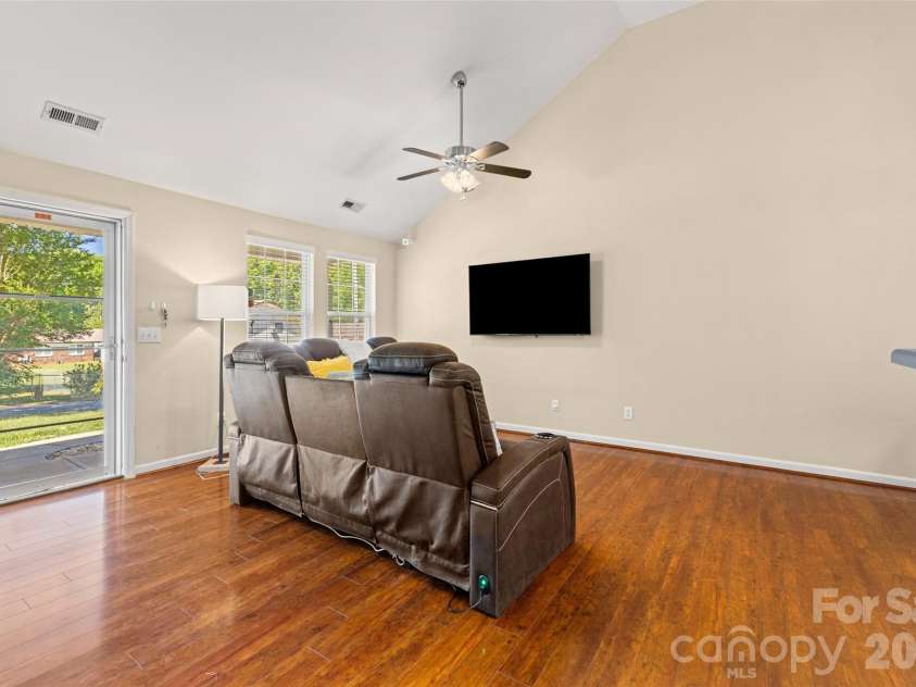 5821 Rowan Way, Charlotte, NC 28214.  MLS# CAR4380233, YatesRealty ID 21987. Open Family Room