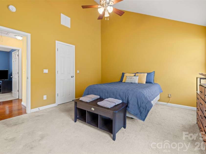 5821 Rowan Way, Charlotte, NC 28214.  MLS# CAR4380233, YatesRealty ID 21987. Primary Bedroom with 2 closets 