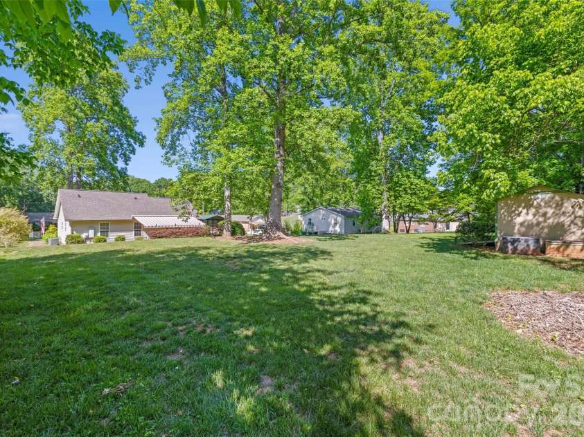 5821 Rowan Way, Charlotte, NC 28214.  MLS# CAR4380233, YatesRealty ID 21987. Rear View of Back Yard 