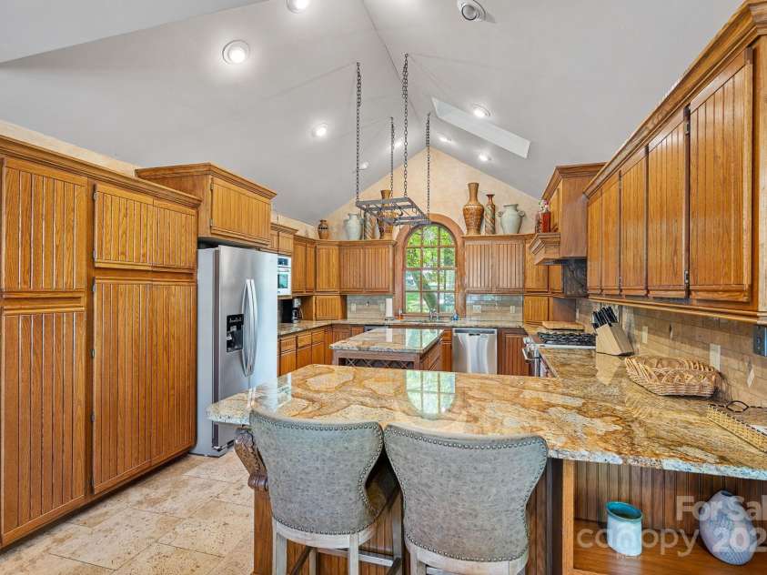 5915 Mamolake Road, Charlotte, NC 28270.  MLS# CAR4252999, YatesRealty ID 21987. 