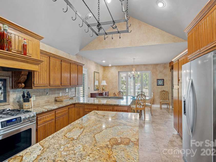 5915 Mamolake Road, Charlotte, NC 28270.  MLS# CAR4252999, YatesRealty ID 21987. 