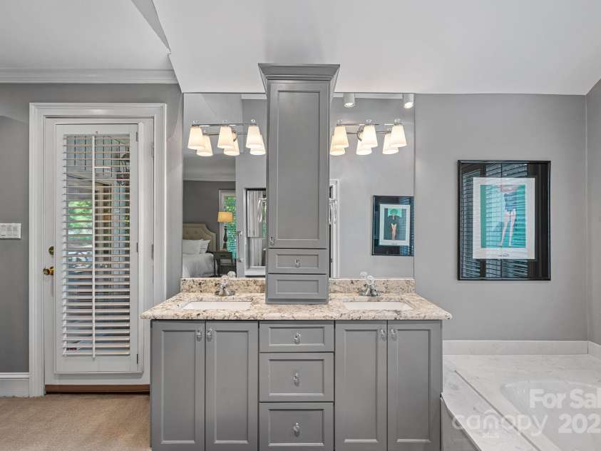 5915 Mamolake Road, Charlotte, NC 28270.  MLS# CAR4252999, YatesRealty ID 21987. 