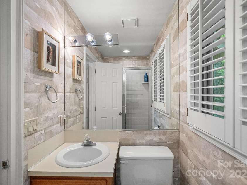 5915 Mamolake Road, Charlotte, NC 28270.  MLS# CAR4252999, YatesRealty ID 21987. 