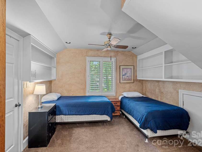 5915 Mamolake Road, Charlotte, NC 28270.  MLS# CAR4252999, YatesRealty ID 21987. 