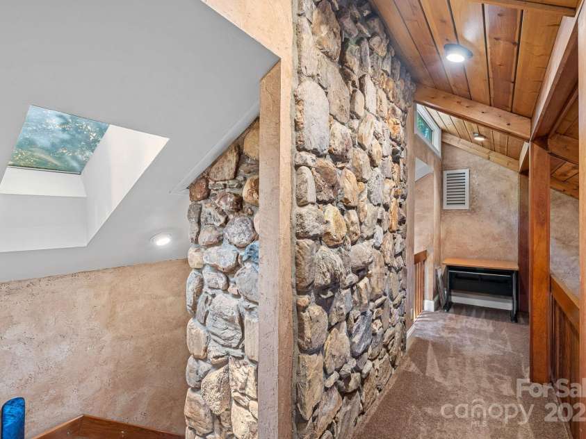 5915 Mamolake Road, Charlotte, NC 28270.  MLS# CAR4252999, YatesRealty ID 21987. 