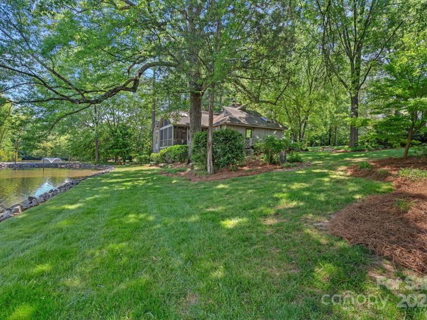 5915 Mamolake Road, Charlotte, NC 28270.  MLS# CAR4252999, YatesRealty ID 21987. 
