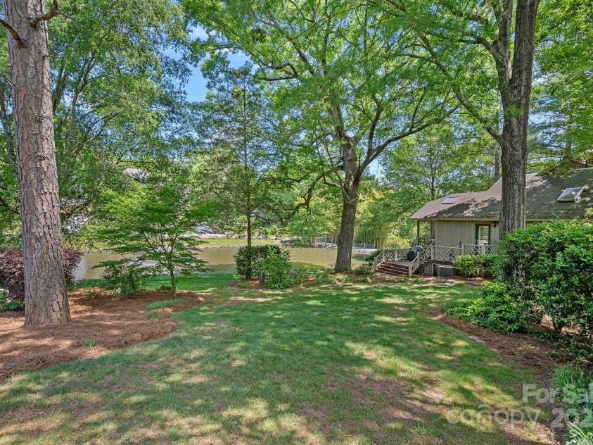 5915 Mamolake Road, Charlotte, NC 28270.  MLS# CAR4252999, YatesRealty ID 21987. 