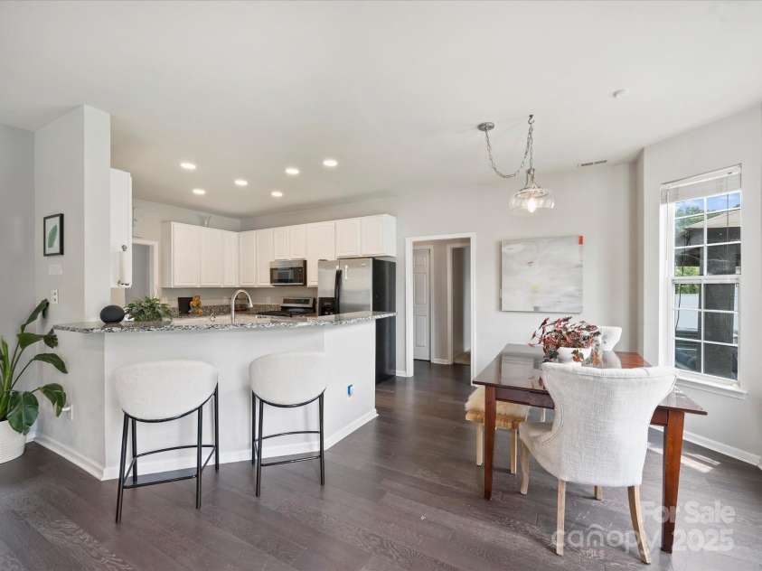 11332 Anna Rose Road, Charlotte, NC 28273.  MLS# CAR4269537, YatesRealty ID 21988. Kitchen