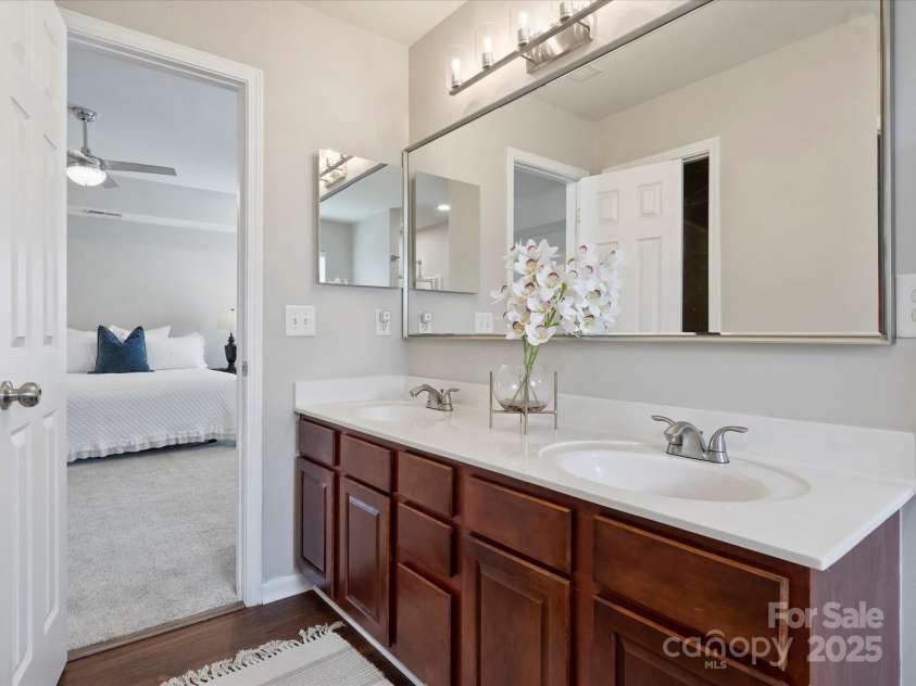 11332 Anna Rose Road, Charlotte, NC 28273.  MLS# CAR4269537, YatesRealty ID 21988. Primary Bathroom