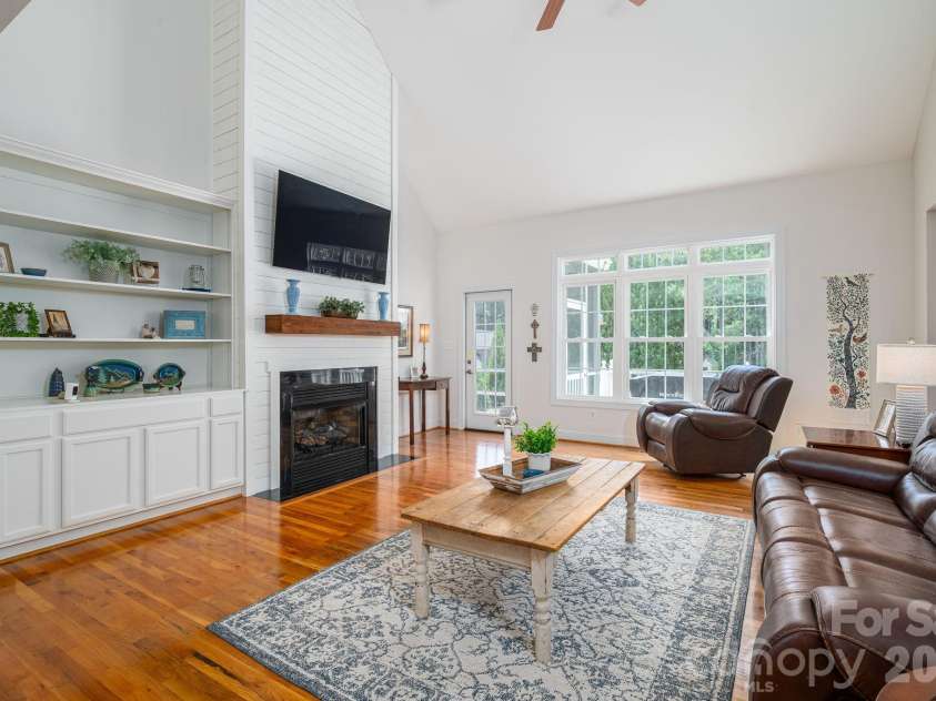 3020 Ridge Court, Lincolnton, NC 28092.  MLS# CAR4398581, YatesRealty ID 21989. 