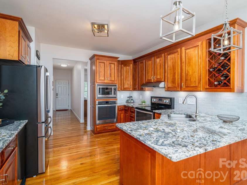 3020 Ridge Court, Lincolnton, NC 28092.  MLS# CAR4398581, YatesRealty ID 21989. 