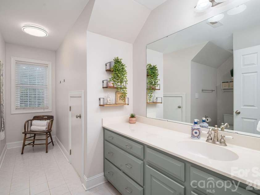 3020 Ridge Court, Lincolnton, NC 28092.  MLS# CAR4398581, YatesRealty ID 21989. 