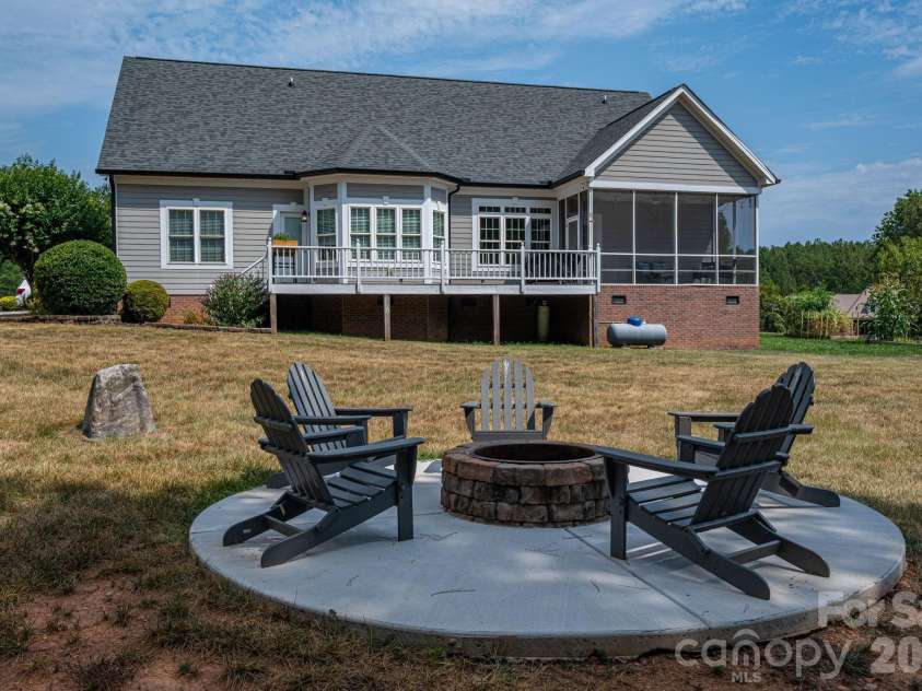 3020 Ridge Court, Lincolnton, NC 28092.  MLS# CAR4398581, YatesRealty ID 21989. 
