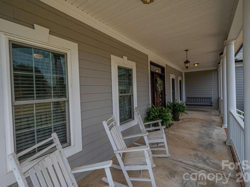 3020 Ridge Court, Lincolnton, NC 28092.  MLS# CAR4398581, YatesRealty ID 21989. 