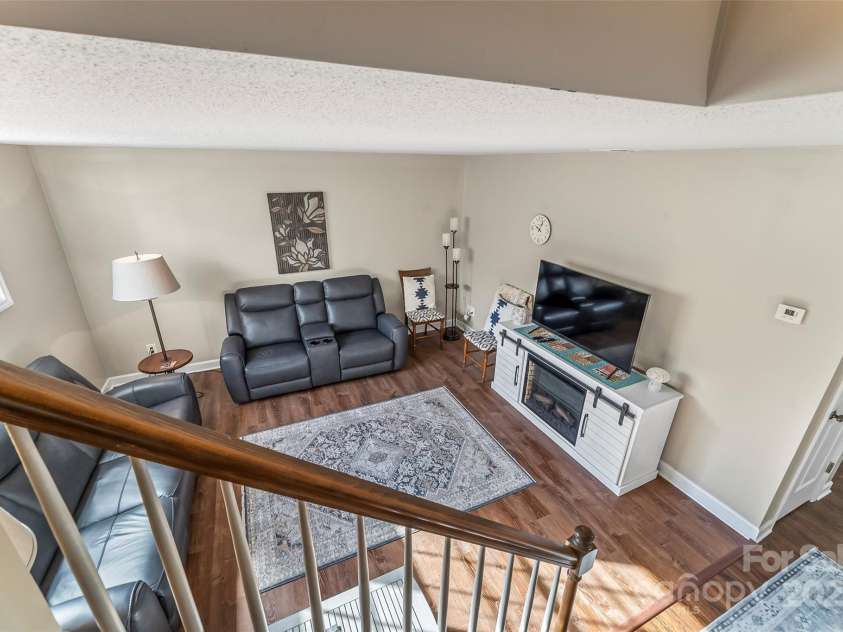 75 Laurelwood Drive, Marion, NC 28752.  MLS# CAR4323114, YatesRealty ID 21989. 