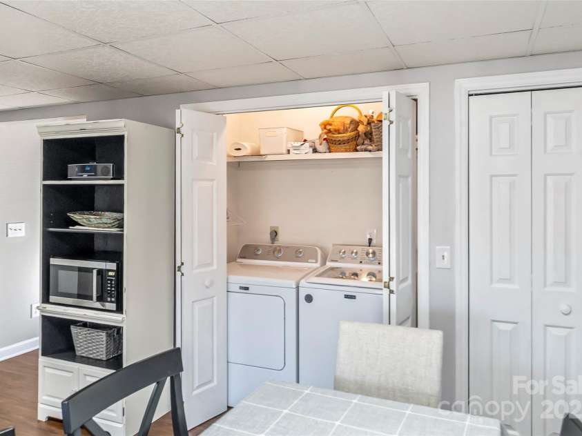 75 Laurelwood Drive, Marion, NC 28752.  MLS# CAR4323114, YatesRealty ID 21989. 