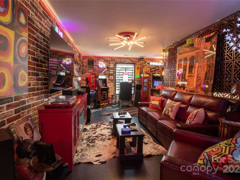 112 Asher Lane, Mooresville, NC 28115.  MLS# CAR4164012, YatesRealty ID 2199. 