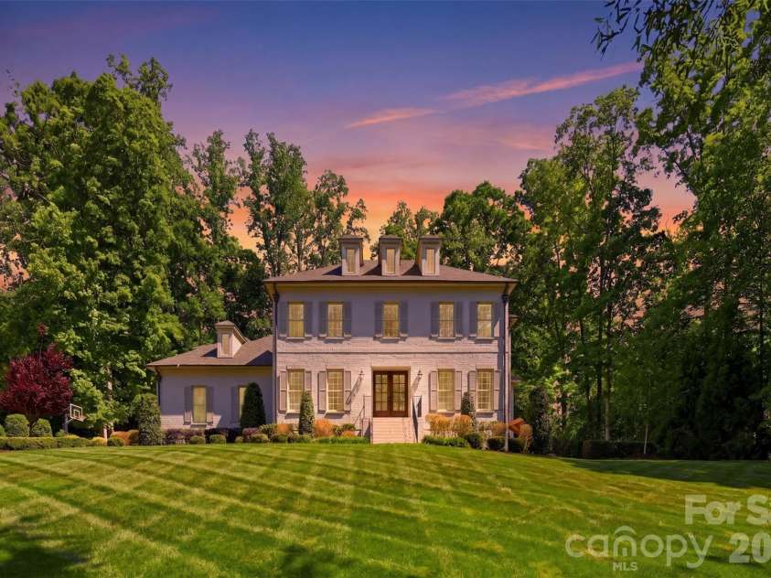 2510 Gleneagles Drive, Gastonia, NC 28056.  MLS# CAR4379386, YatesRealty ID 21990. 