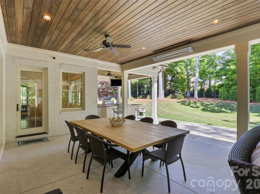 2510 Gleneagles Drive, Gastonia, NC 28056.  MLS# CAR4379386, YatesRealty ID 21990. 