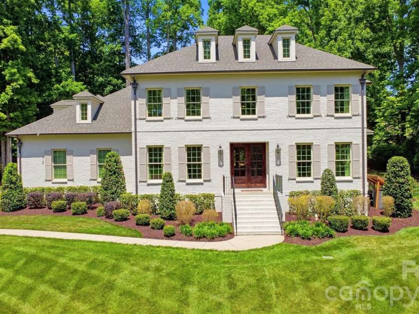 2510 Gleneagles Drive, Gastonia, NC 28056.  MLS# CAR4379386, YatesRealty ID 21990. 