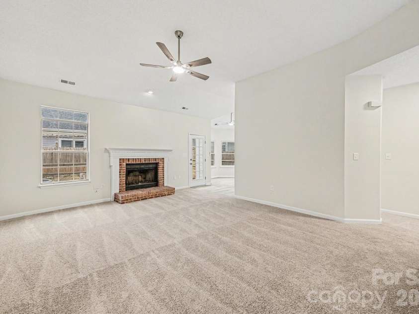 150 Ashford Hollow Lane, Mooresville, NC 28117.  MLS# CAR4336198, YatesRealty ID 21991. 