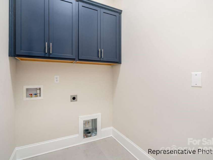 20396 Queens Street, Cornelius, NC 28031.  MLS# CAR4259458, YatesRealty ID 21991. 