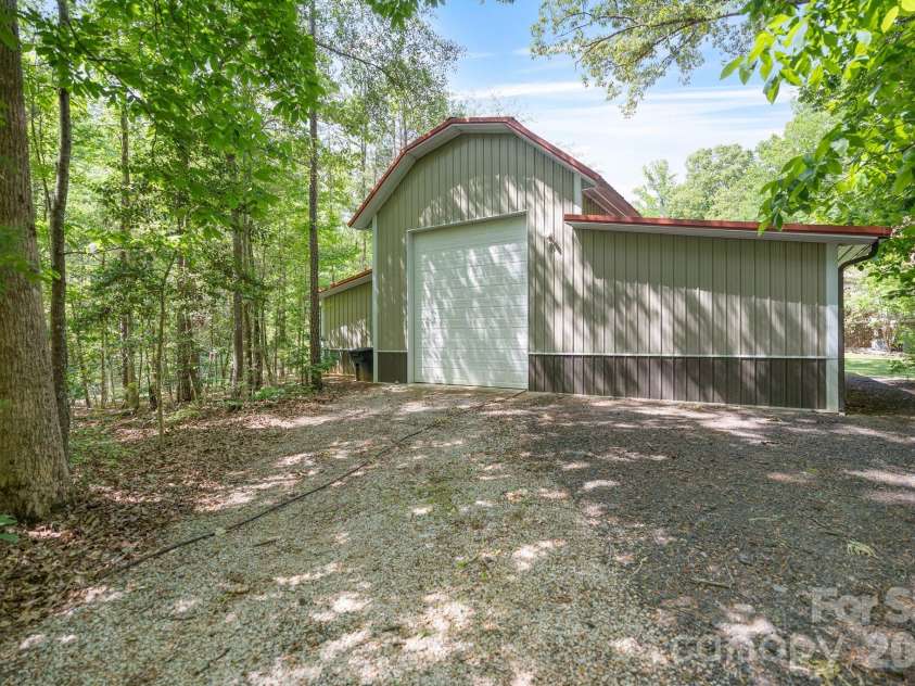 2599 Highway 557 Highway, Clover, SC 29710.  MLS# CAR4371727, YatesRealty ID 21992. 