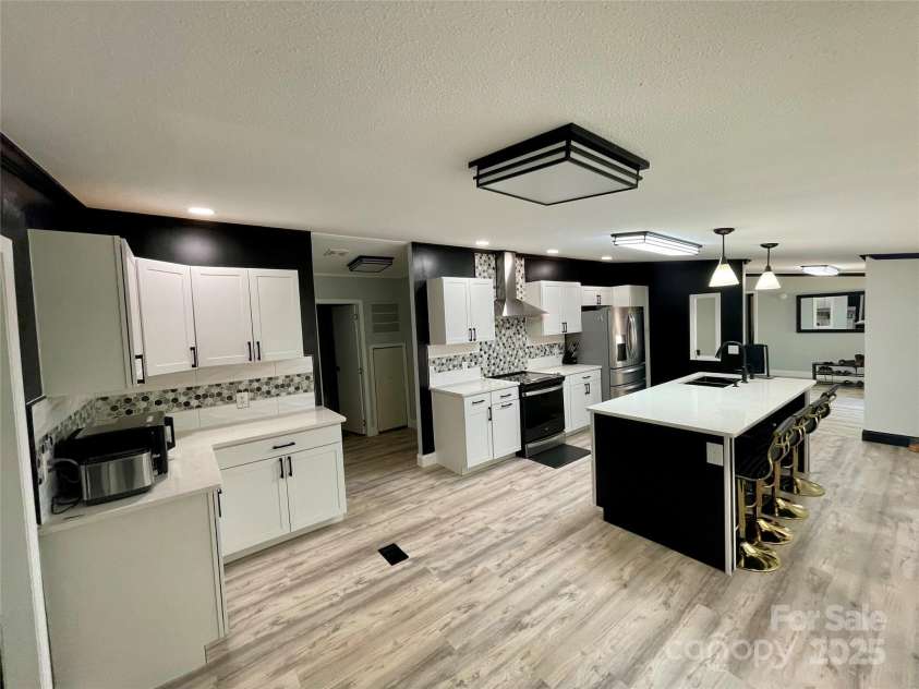 6490 Alta Center, Denver, NC 28037.  MLS# CAR4275084, YatesRealty ID 21992. 