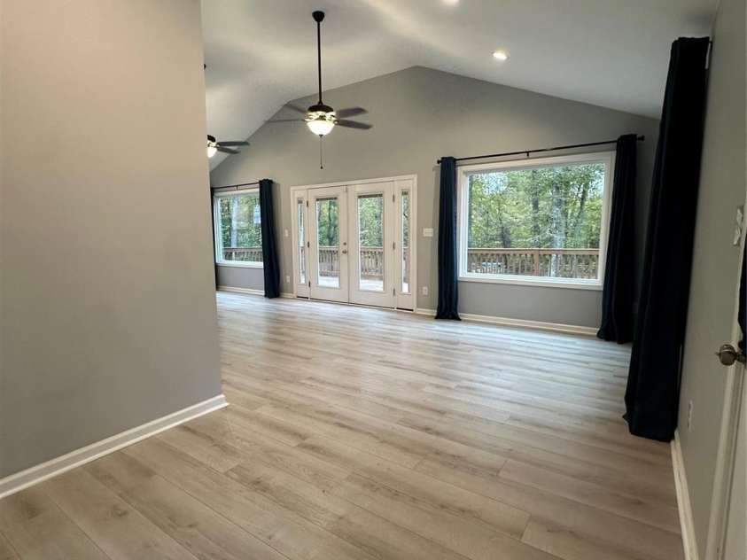 10517 Starwood Drive, Charlotte, NC 28215.  MLS# CAR4316588, YatesRealty ID 21995. 