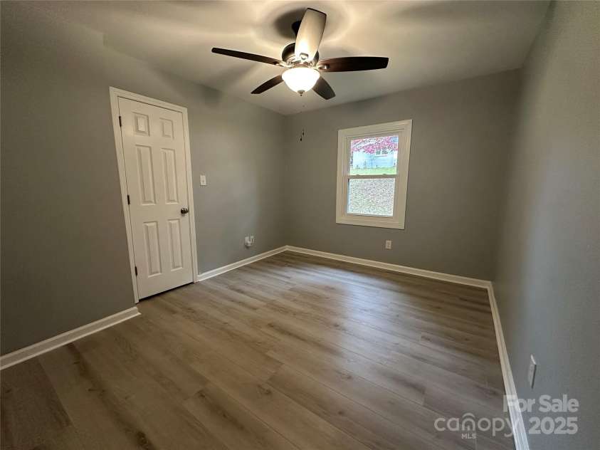 10517 Starwood Drive, Charlotte, NC 28215.  MLS# CAR4316588, YatesRealty ID 21995. Bedroom 1